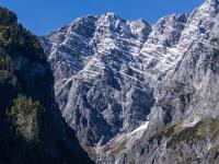 Bootshaus, Herbstwald und Watzmann Ostwand